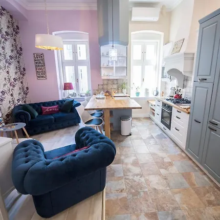 Apartment Luxury Designer Period In Old Town By The Presidential Palace Pressburg