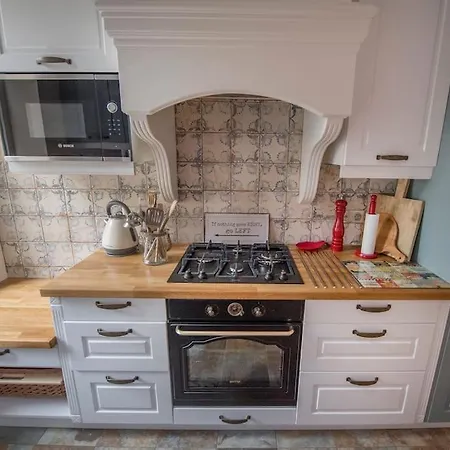 Apartment Luxury Designer Period In Old Town By The Presidential Palace *