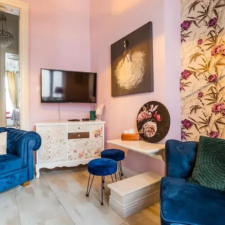 Luxury Designer Period In Old Town By The Presidential Palace * Bratislava