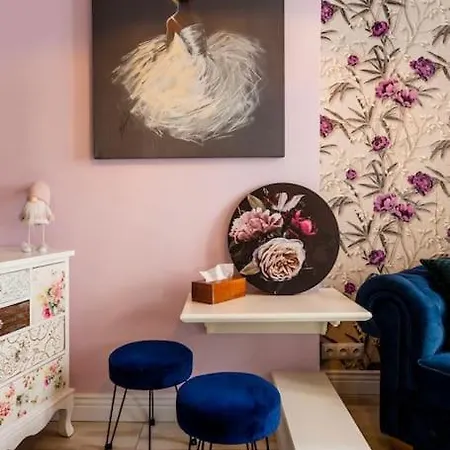 شقة Luxury Designer Period In Old Town By The Presidential Palace