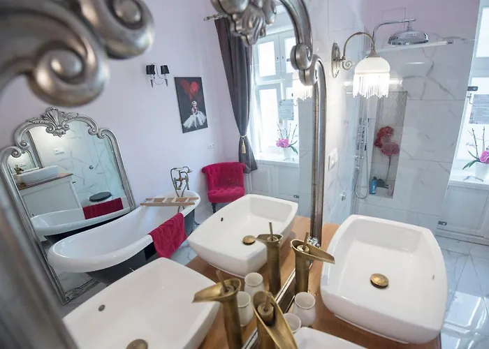 Apartament Luxury Designer Period In Old Town By The Presidential Palace *