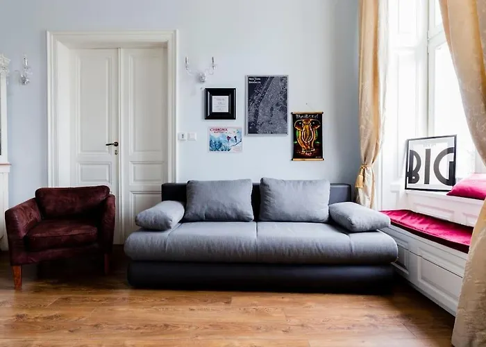 Luxury Designer Period In Old Town By The Presidential Palace Apartment *