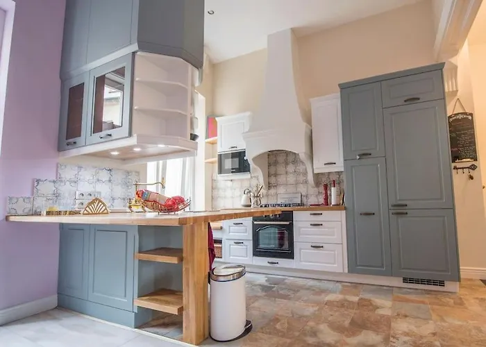 Luxury Designer Period In Old Town By The Presidential Palace Bratislava