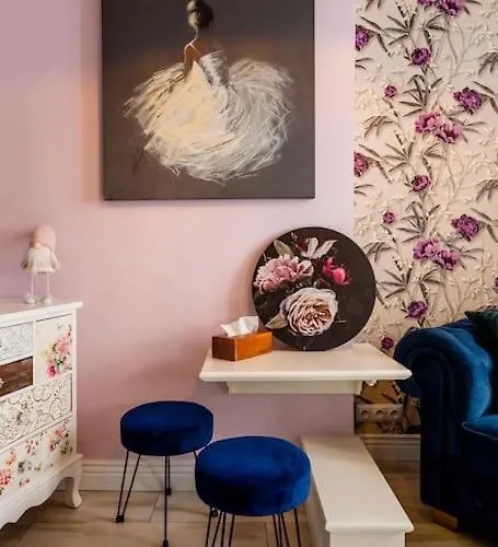 Apartament Luxury Designer Period In Old Town By The Presidential Palace